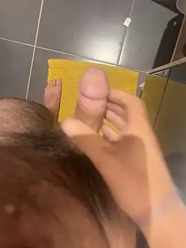 yannusgir33 online show from 11/25/25, 10:21