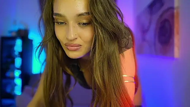 Clara Nia online show from 10/24/25, 06:29