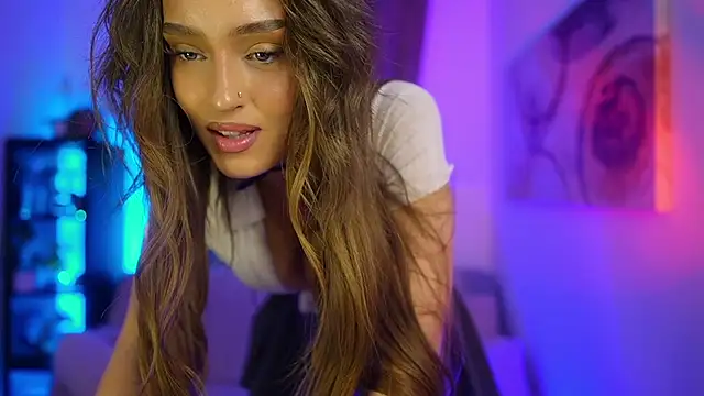 Clara Nia online show from 11/03/25, 07:39