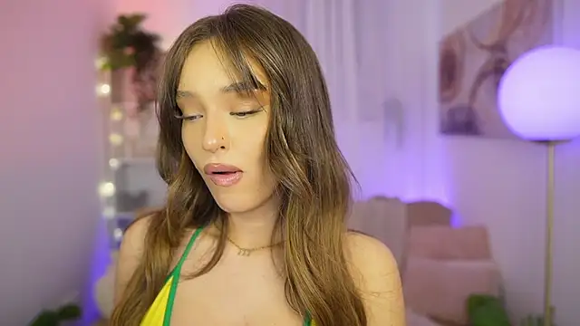 Clara Nia online show from 02/11/26, 07:36