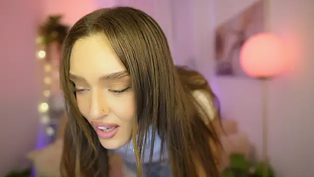 Clara Nia online show from 02/19/26, 07:33