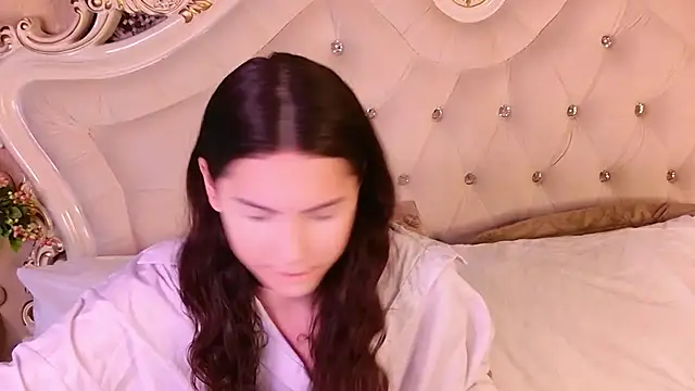 GIGI DAV online show from 10/22/25, 08:52