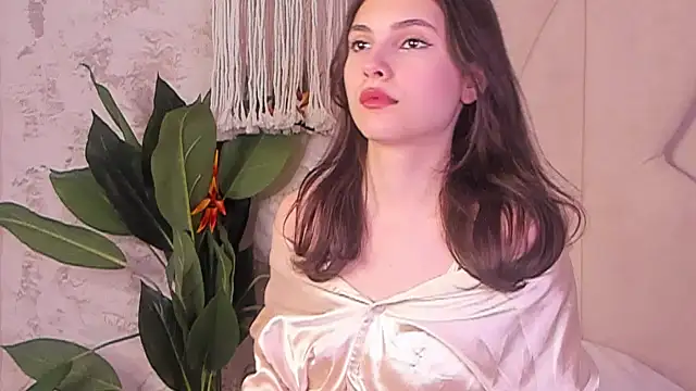 Snapshot of GIGI_DAV chatting on 03/21/25, 10:50 GIGI DAV online show from 03/21/25, 10:50
