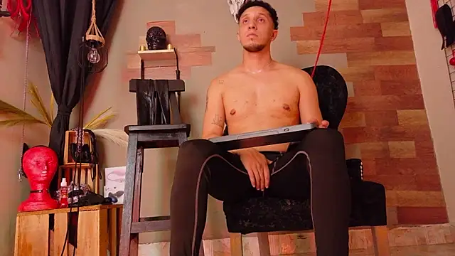 AngeloColleen online show from 12/19/25, 09:06