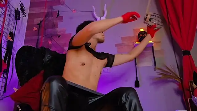 AngeloColleen online show from 10/22/25, 07:13