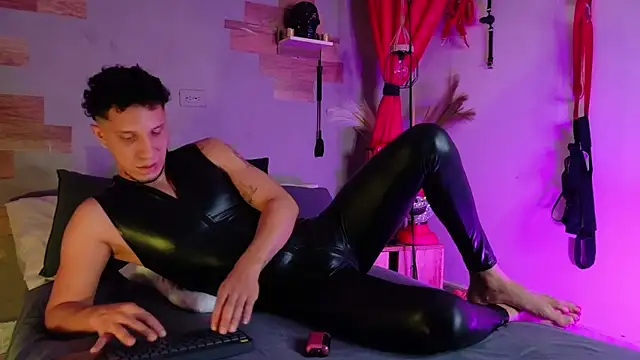 AngeloColleen online show from 11/27/25, 07:14