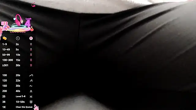 Wetandnaughtyxx online show from 10/21/25, 09:52