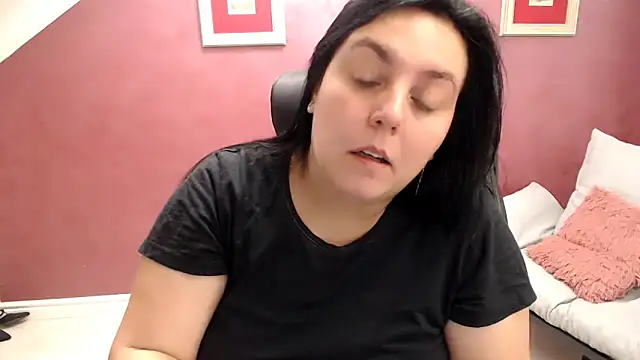 Snapshot of Wetandnaughtyxx chatting on 09/13/25, 07:08 Wetandnaughtyxx online show from 09/13/25, 07:08