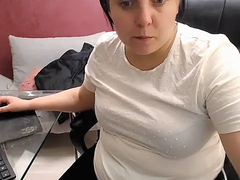 Snapshot of Wetandnaughtyxx chatting on 03/19/25, 08:55 Wetandnaughtyxx online show from 03/19/25, 08:55