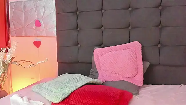 Alice evans lov online show from 02/14/25, 08:21