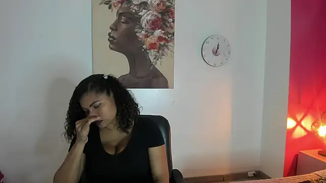 CamiilaReyes online show from 11/24/25, 01:11