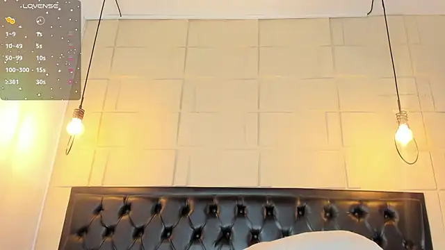 SamanthaMilann online show from 11/23/25, 08:19