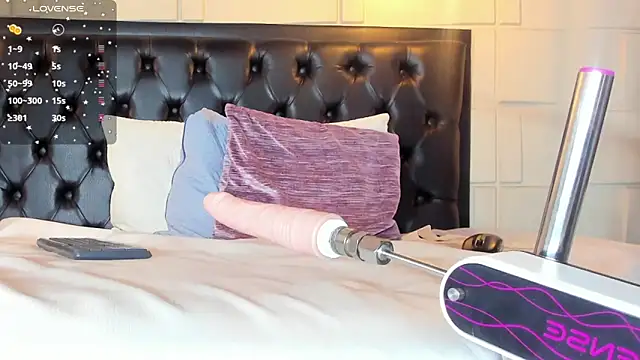 SamanthaMilann online show from 11/24/25, 04:40