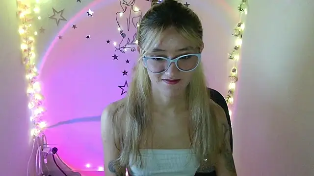 Lya1 ch online show from 05/07/26, 10:24