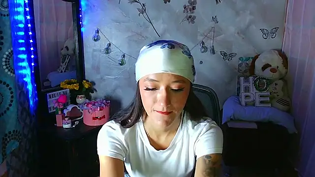 Snapshot of Lya1_ch chatting on 03/17/25, 11:02 Lya1 ch online show from 03/17/25, 11:02