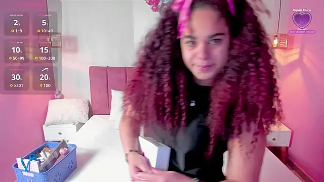 Snapshot of ninna_curly chatting on 03/07/25, 04:13 ninna curly online show from 03/07/25, 04:13