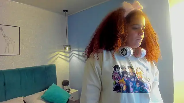 Snapshot of ninna_curly chatting on 10/15/25, 03:49 ninna curly online show from 10/15/25, 03:49