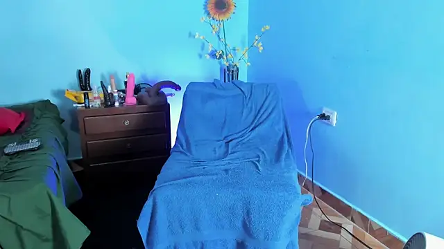 Daniel 08 8 online show from 11/08/25, 07:17