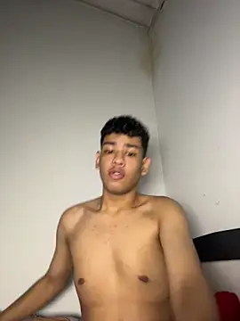 Santiago-Thompson online show from 11/03/25, 04:21