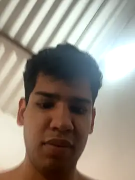 Santiago-Thompson online show from 12/05/25, 06:28