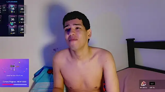 Snapshot of Santiago-Thompson chatting on 02/10/26, 02:27 Santiago-Thompson online show from 02/10/26, 02:27