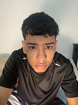 Santiago-Thompson online show from 11/05/25, 05:38