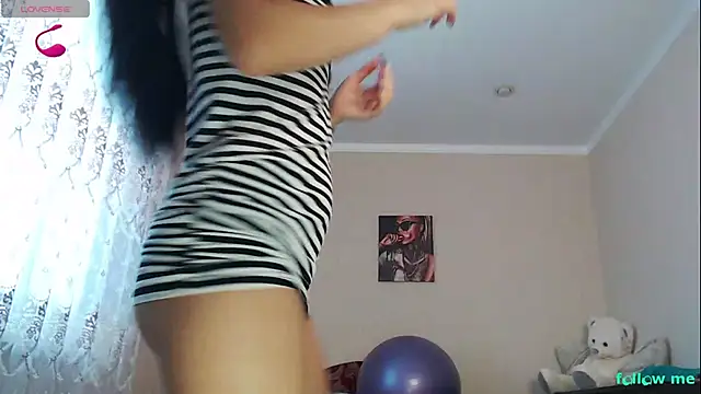 Kriss brunette 5 online show from 09/30/25, 08:42