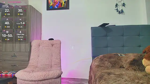 Sophie Astor online show from 12/17/25, 09:20