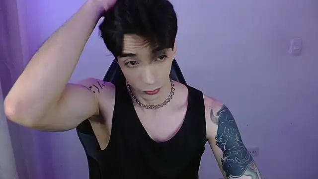 H3ll B0I online show from 04/07/26, 04:58