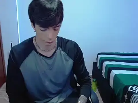 Snapshot of H3ll_B0I chatting on 03/02/25, 02:08 H3ll B0I online show from 03/02/25, 02:08