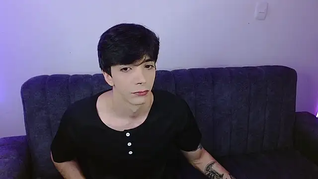 H3ll B0I online show from 05/06/26, 07:45