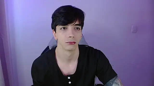 H3ll B0I online show from 04/18/26, 11:01