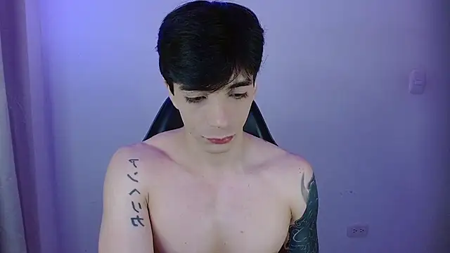 H3ll B0I online show from 04/11/26, 06:10