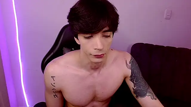 H3ll B0I online show from 06/05/26, 06:52