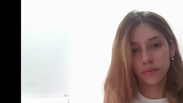 Alaiapink online show from 03/24/26, 01:11