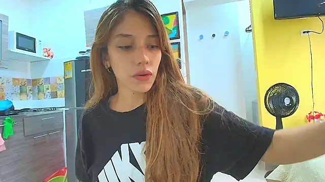 Alaiapink online show from 04/30/26, 03:19