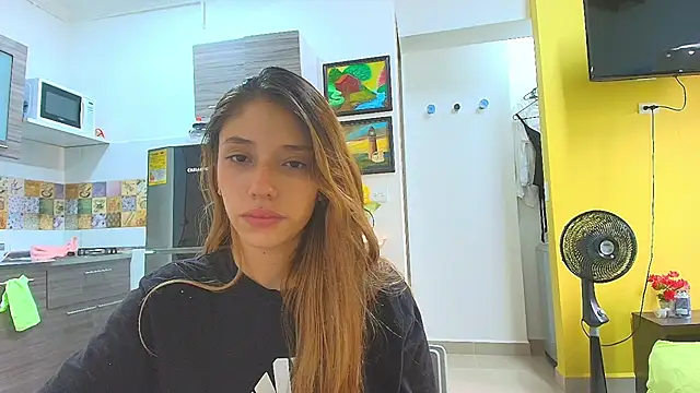 Alaiapink online show from 05/13/26, 01:29