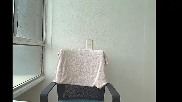 Snapshot of Alaiapink chatting on 02/25/26, 01:11 Alaiapink online show from 02/25/26, 01:11