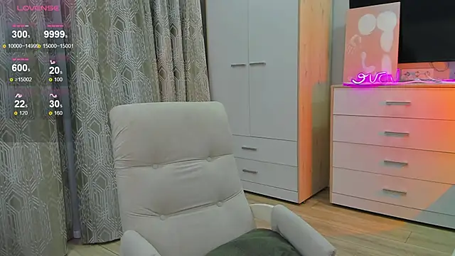  dkny  online show from 03/10/26, 05:39