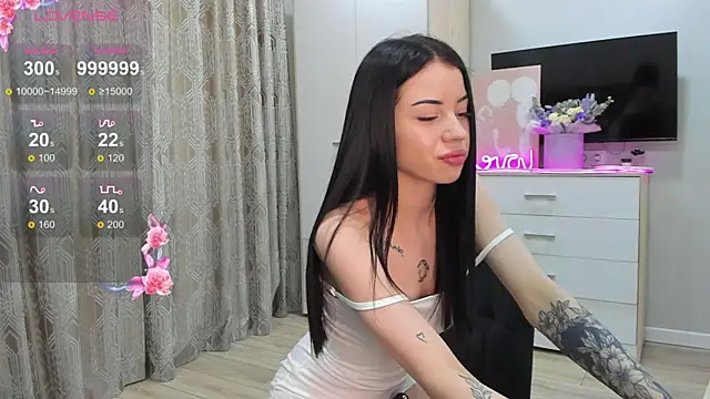  dkny  online show from 10/05/25, 04:58