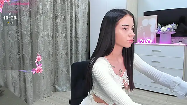  dkny  online show from 09/29/25, 02:44