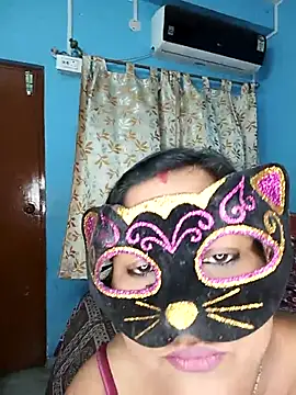 Snapshot of straightthing chatting on 10/14/25, 08:09 straightthing online show from 10/14/25, 08:09