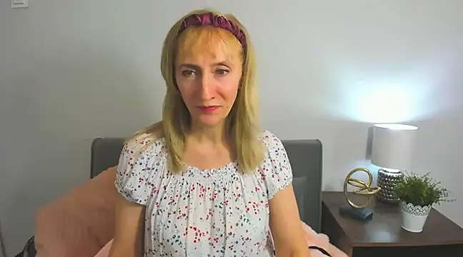 Snapshot of MargaretMilf69 chatting on 02/08/25, 06:12 MargaretMilf69 online show from 02/08/25, 06:12