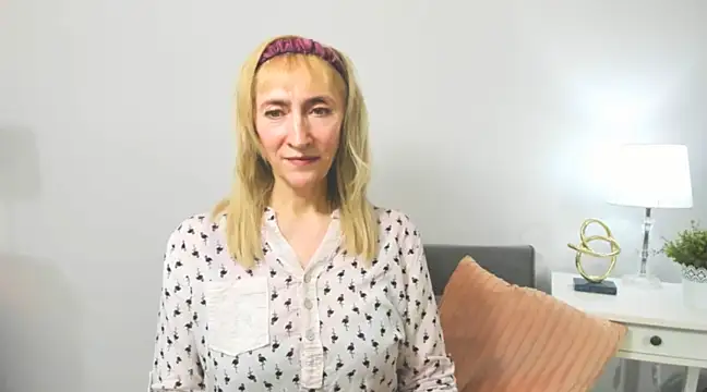 Snapshot of MargaretMilf69 chatting on 02/21/25, 04:16 MargaretMilf69 online show from 02/21/25, 04:16