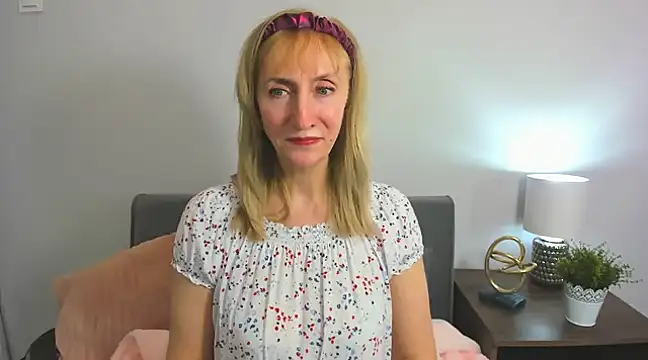 Snapshot of MargaretMilf69 chatting on 02/08/25, 09:13 MargaretMilf69 online show from 02/08/25, 09:13