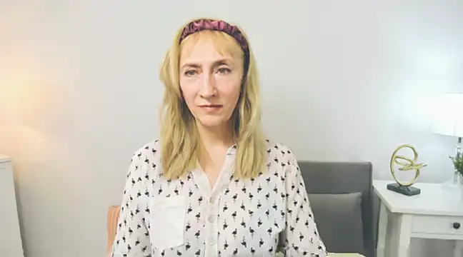 Snapshot of MargaretMilf69 chatting on 02/16/25, 11:27 MargaretMilf69 online show from 02/16/25, 11:27