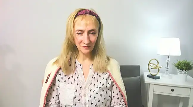 Snapshot of MargaretMilf69 chatting on 02/20/25, 04:25 MargaretMilf69 online show from 02/20/25, 04:25