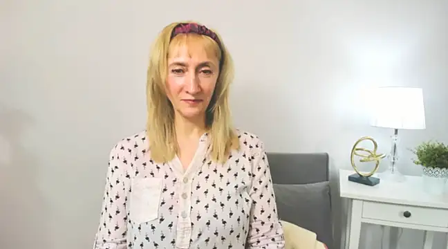 Snapshot of MargaretMilf69 chatting on 02/19/25, 07:37 MargaretMilf69 online show from 02/19/25, 07:37