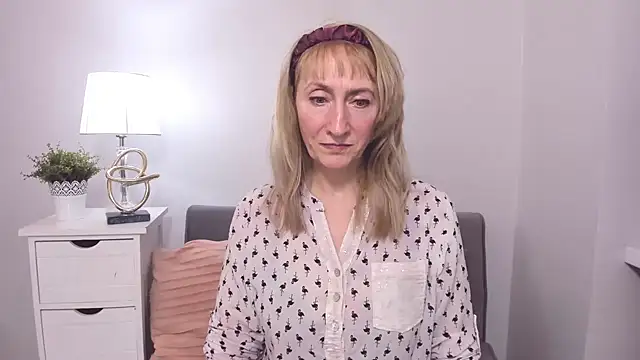 Snapshot of MargaretMilf69 chatting on 03/05/25, 04:46 MargaretMilf69 online show from 03/05/25, 04:46
