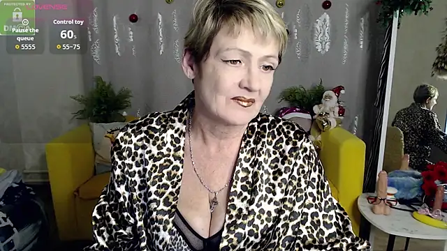 Snapshot of SexyGrandma_ chatting on 12/18/25, 03:49 SexyGrandma online show from 12/18/25, 03:49